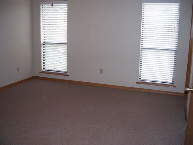 Building Photo - 3417 N Sandpiper Dr