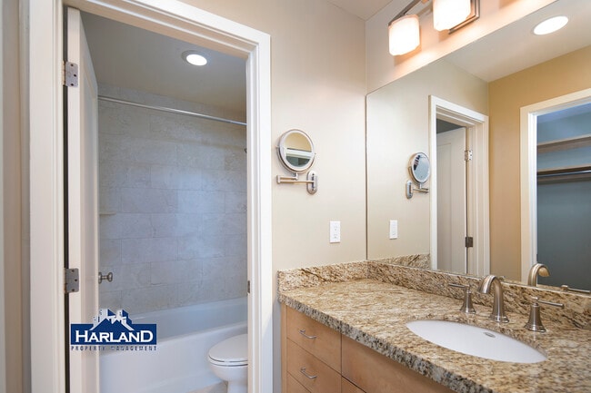 Building Photo - 3528-3538 Indiana Street Unit 3528-