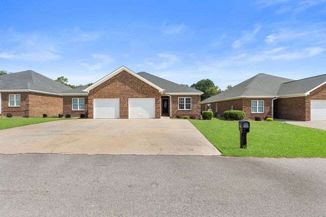 Building Photo - 102 Ledbury Cove