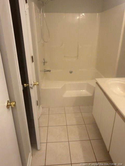 Building Photo - 3392 Galleria Dr