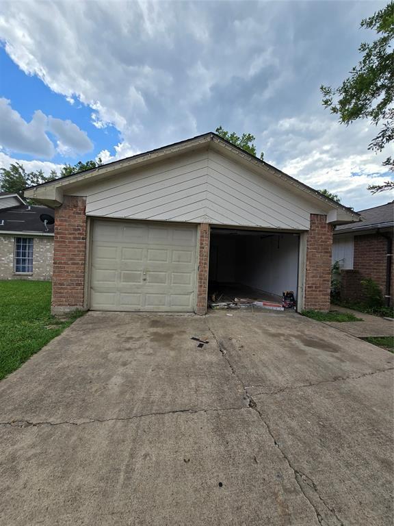 Primary Photo - 12021 Tambourine Dr