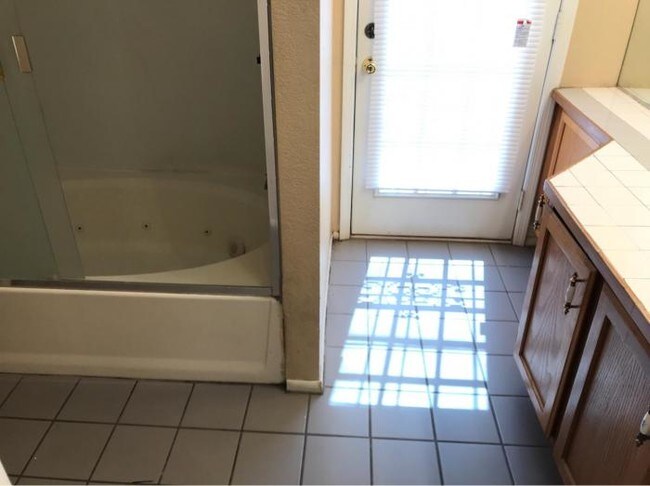 Building Photo - 3 bedroom in Peoria AZ 85345