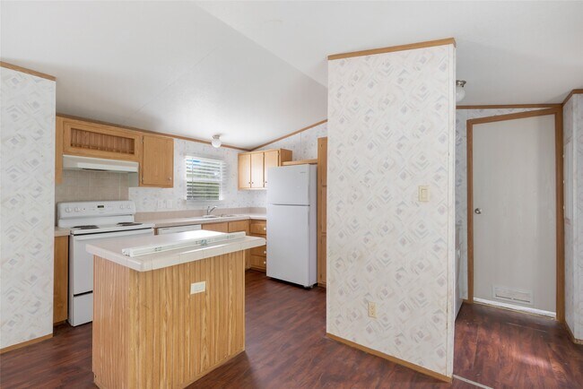Building Photo - 10821 TX-150