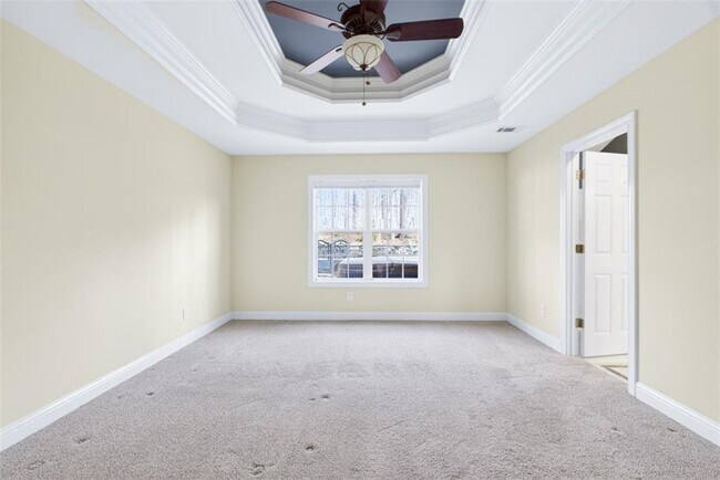 Building Photo - 135 Saltcreek Point NE