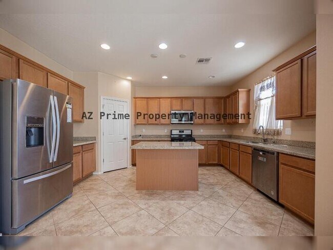 Building Photo - 218 N 109th Dr
