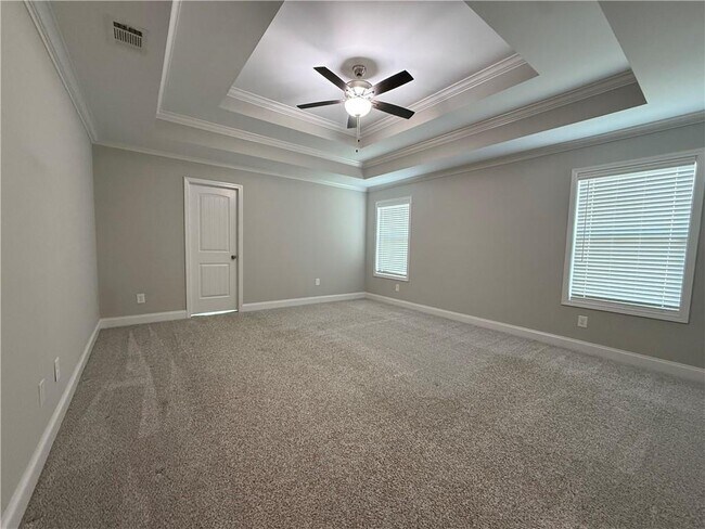 Building Photo - 231 Creek Ridge Dr