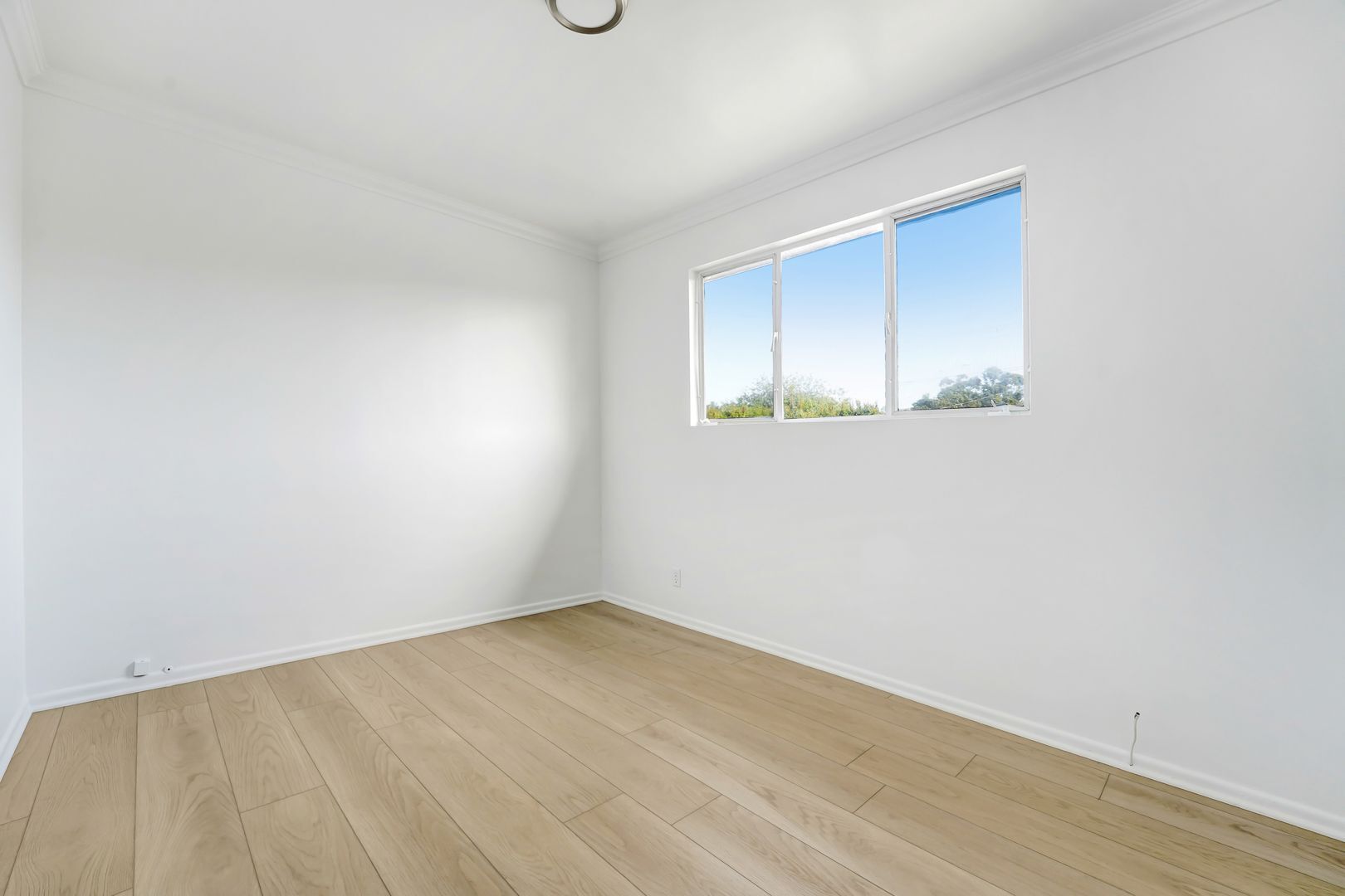 Building Photo - 3144-3152 S. Barrington Ave in Mar Vista - Has a Pool!