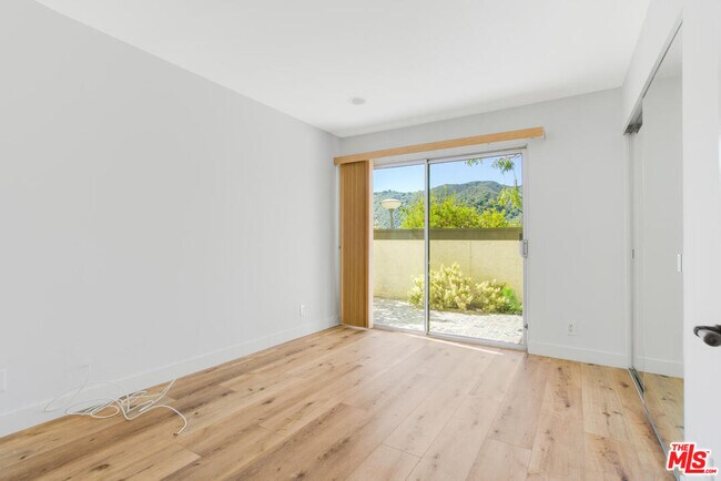 Building Photo - 17095 Palisades Cir