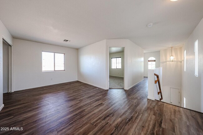 Building Photo - 2428 S 84th Gln