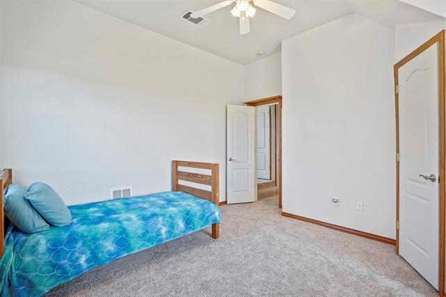 Building Photo - 215 Greathouse Cir