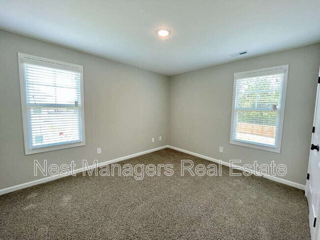 Building Photo - 141 Burnside Dr