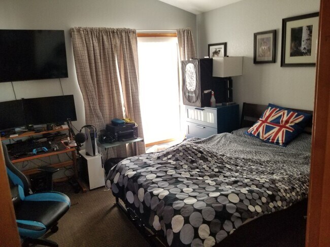 Building Photo - 2 Bed, 2.5 Bath Townhouse near NAU/CCC!! S...