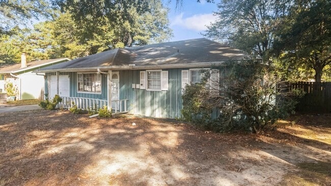 Building Photo - 204 Truman St