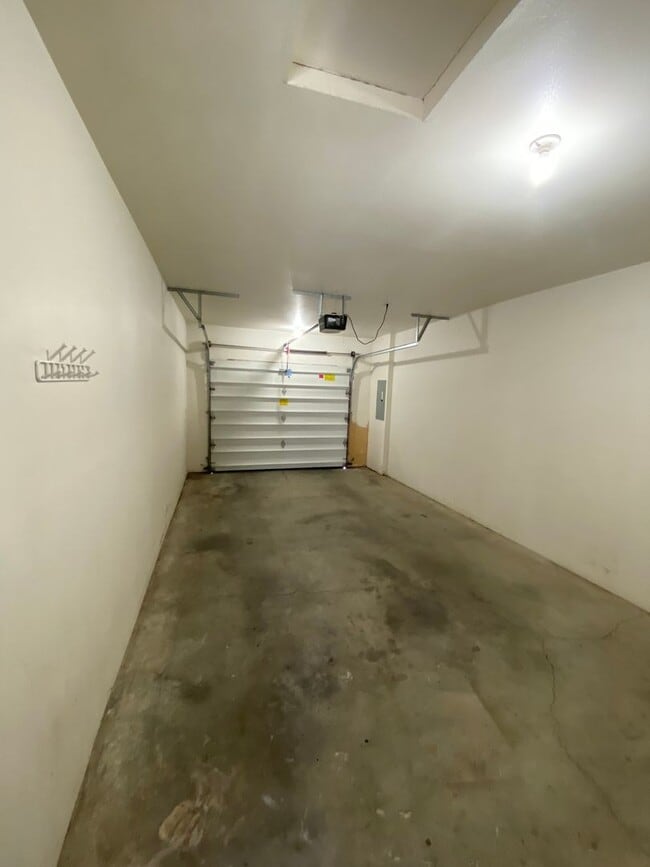 Building Photo - 605n11th