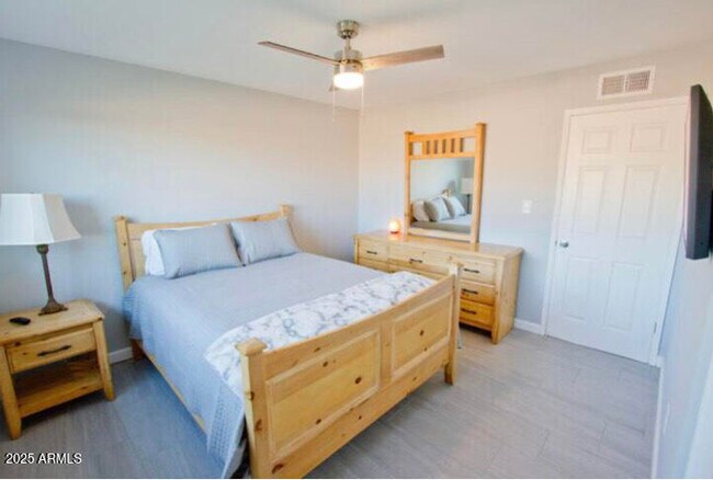 Building Photo - 1808 N 75th Pl