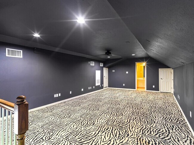 Building Photo - 3006 E Park at Fairdale