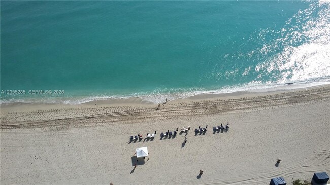 Building Photo - 17121 Collins Ave