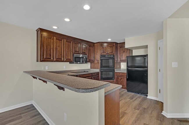 Building Photo - 825 Tahoe Trail