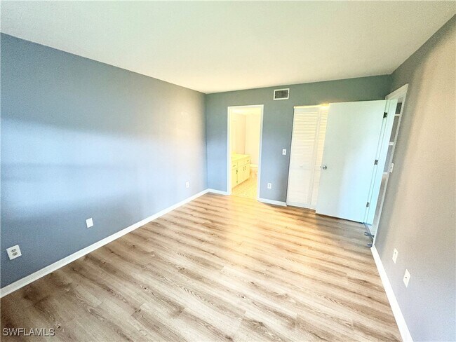Building Photo - 28121 Pine Haven Way