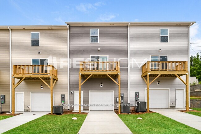 Building Photo - 8396 Waxhaw Hwy