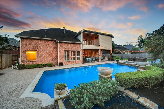 Building Photo - 5902 Royal Hill Ct
