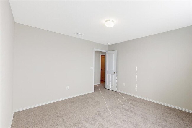 Building Photo - 17212 Crowndale Dr