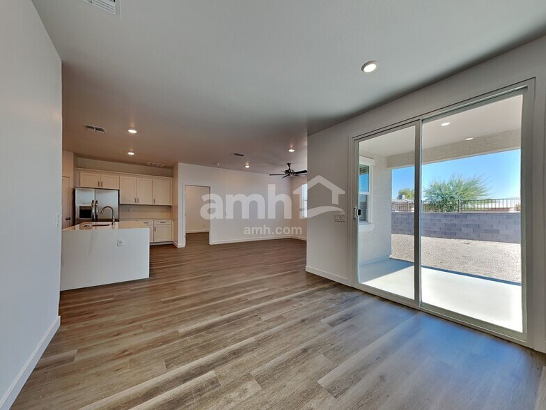 Building Photo - 20177 W Thomas Rd