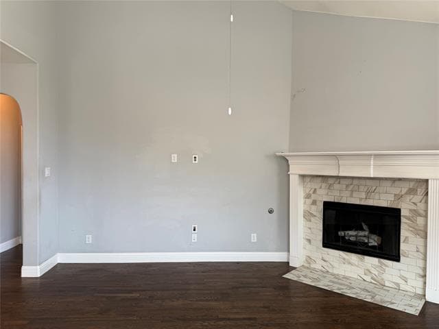 Building Photo - 2417 Kingsgate Dr
