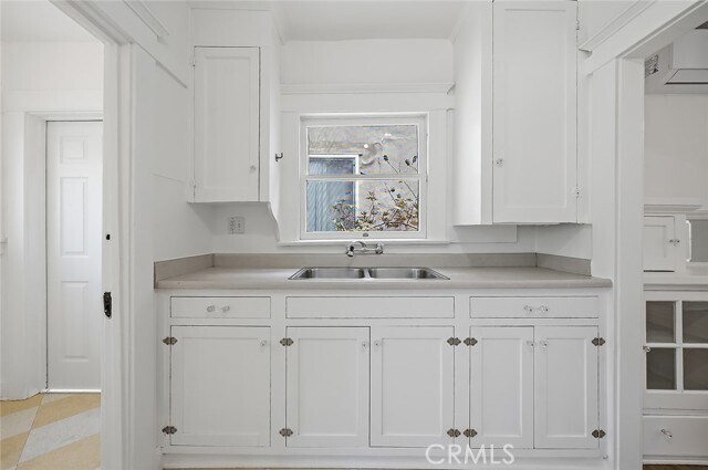Building Photo - 3322 Hamilton Way