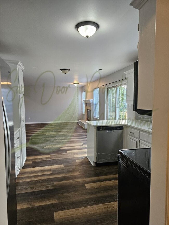 Building Photo - BEAUTIFUL HOME!!!