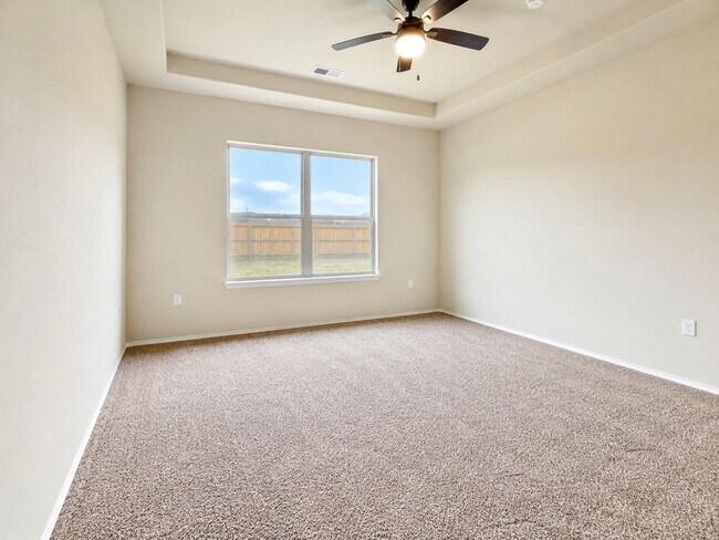 Building Photo - 40621 Guillemont Ln
