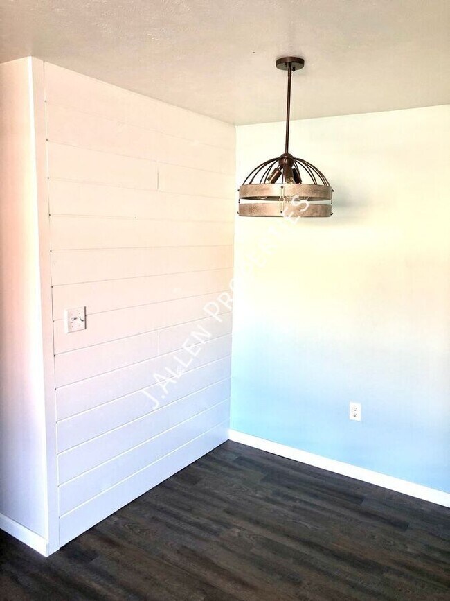 Building Photo - 1807 Parker Cir