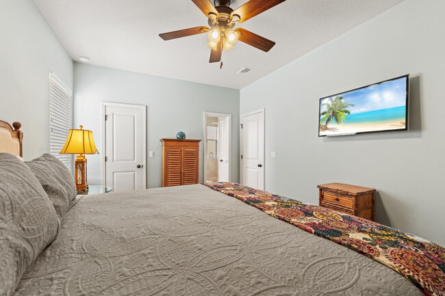 Building Photo - 4555 Grand Key Loop W