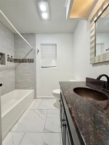 Building Photo - 6360 Forest Trail Cir