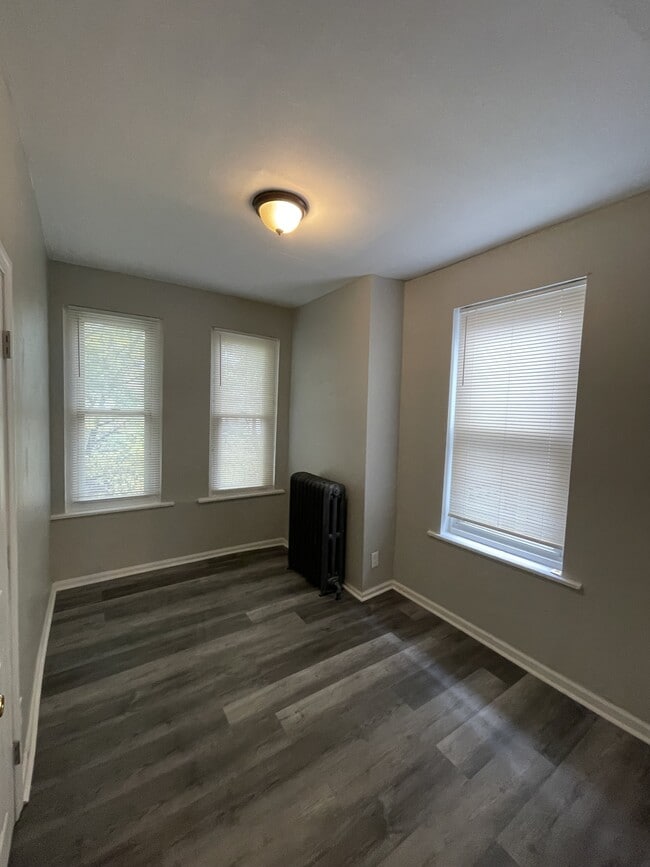 Building Photo - 3036 N Sydenham St