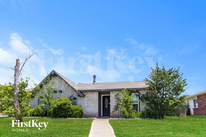 Primary Photo - 8910 Miami Dr