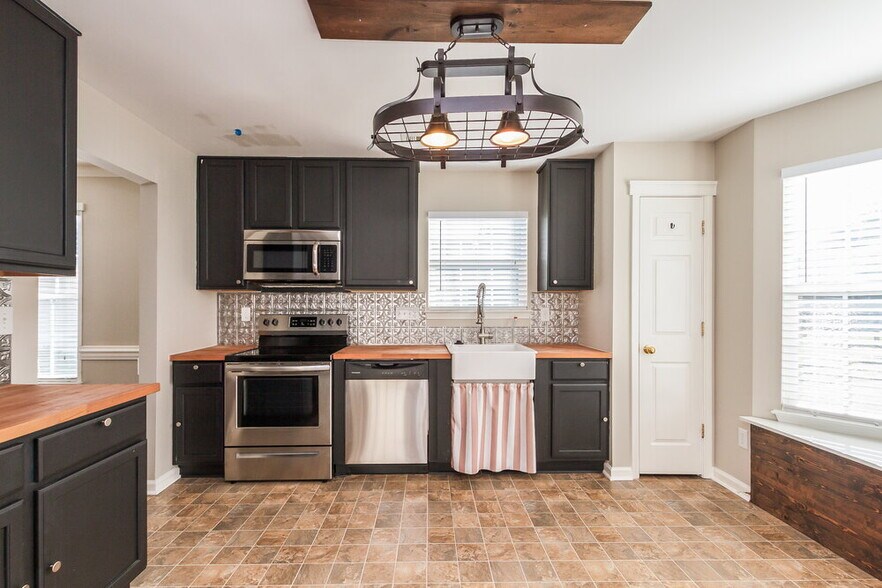 Building Photo - 4603 Keeneland Ln