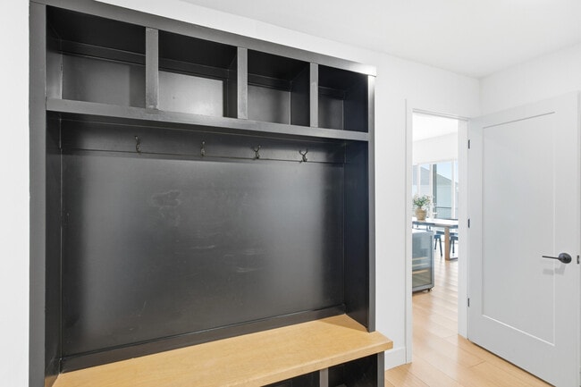 Building Photo - 1301 Haxby Ct