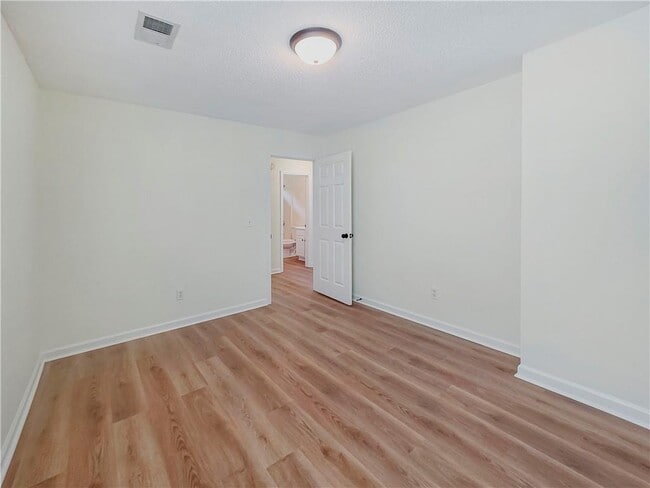 Building Photo - 2806 Vintage Wood Way