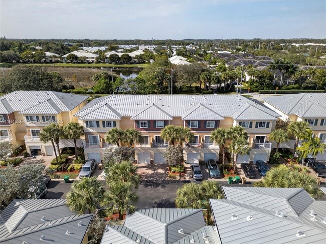 Building Photo - 4645 SW 75th Way