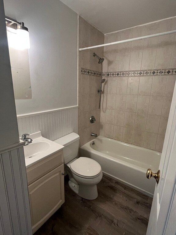 Building Photo - 12 Cedar St