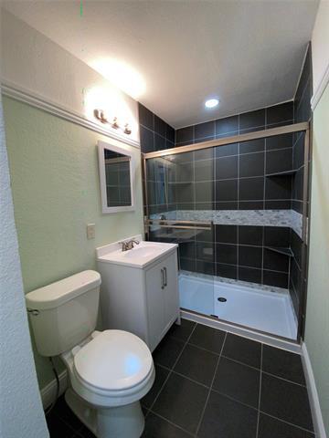 Building Photo - 145 Gordon Dr