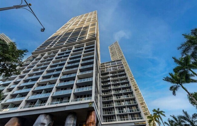 Building Photo - 495 Brickell Ave