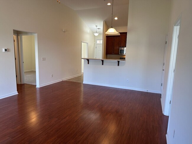 Building Photo - 20 Wesleyan Dr