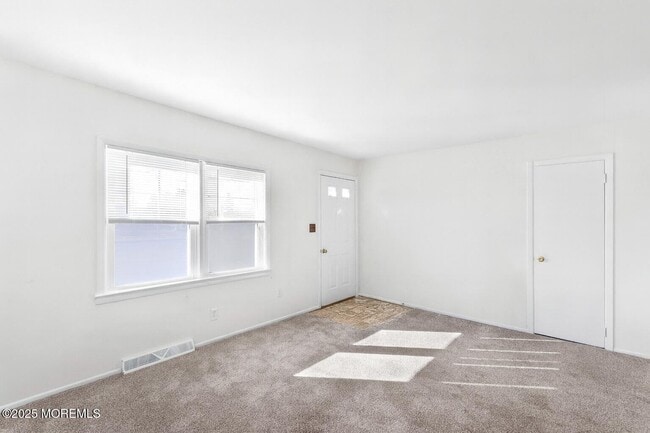 Building Photo - 85 Helen Ave