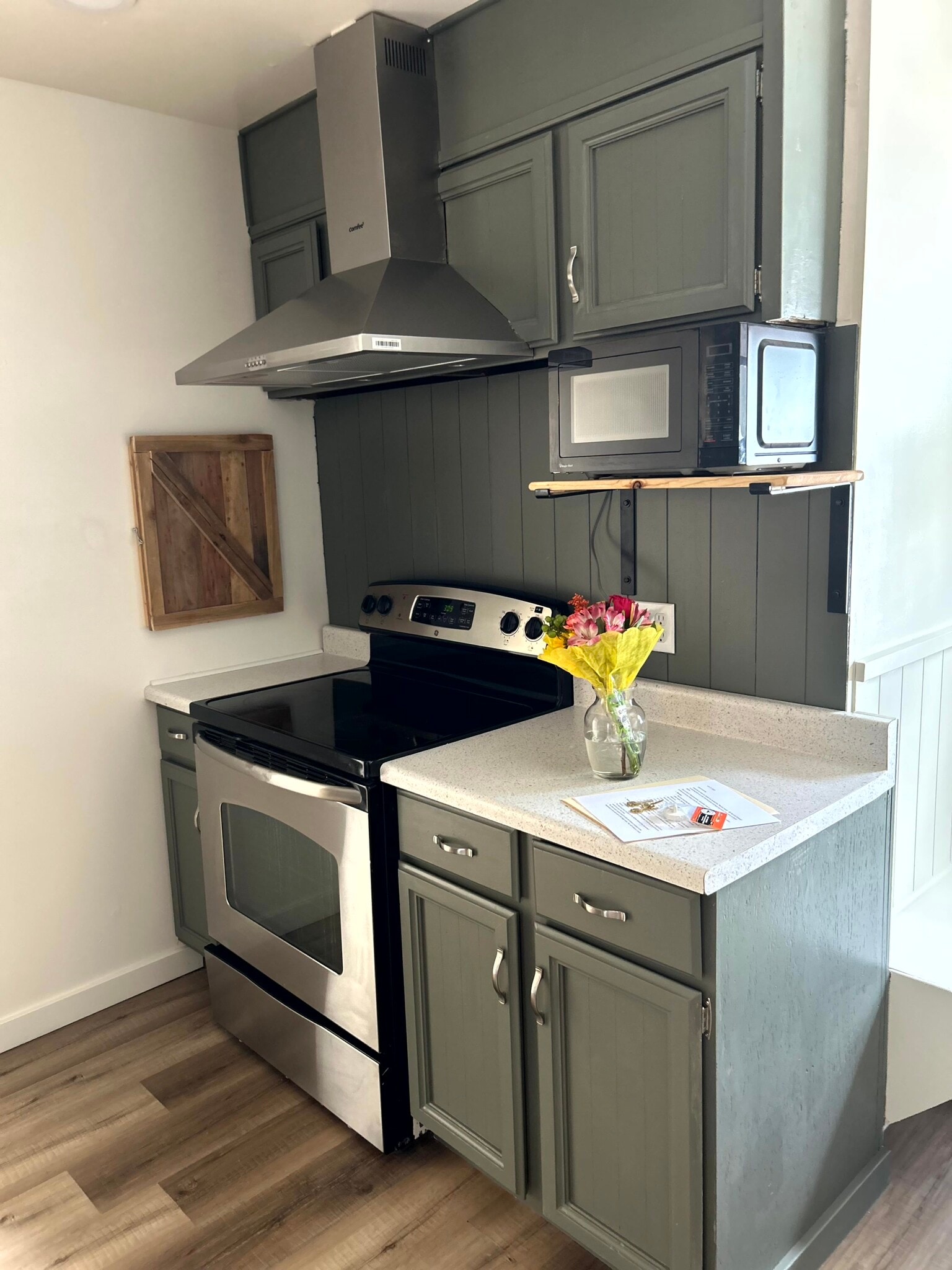 Kitchen - 3855 Nordin Ave