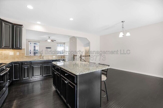 Building Photo - 2306 Rachelwood Dr