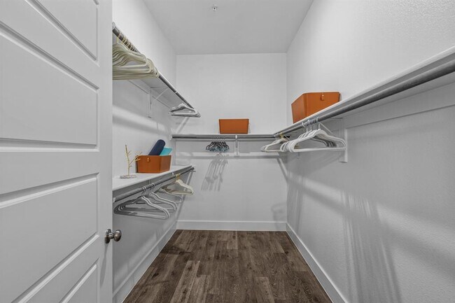 Building Photo - 865 Limmer Loop