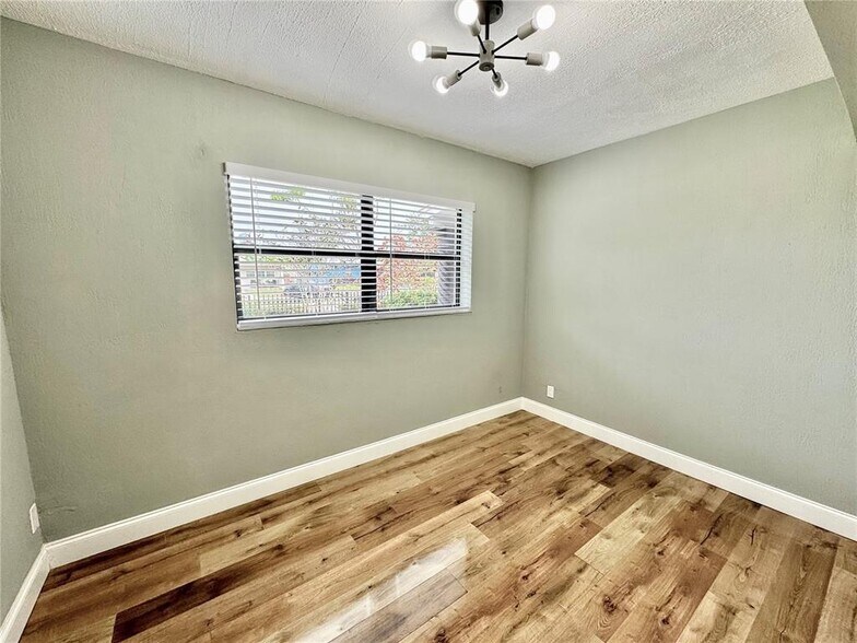 Building Photo - 1783 Lauderdale Manor Dr