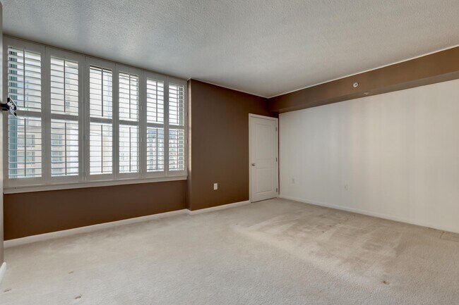 Building Photo - 851 N Glebe Rd